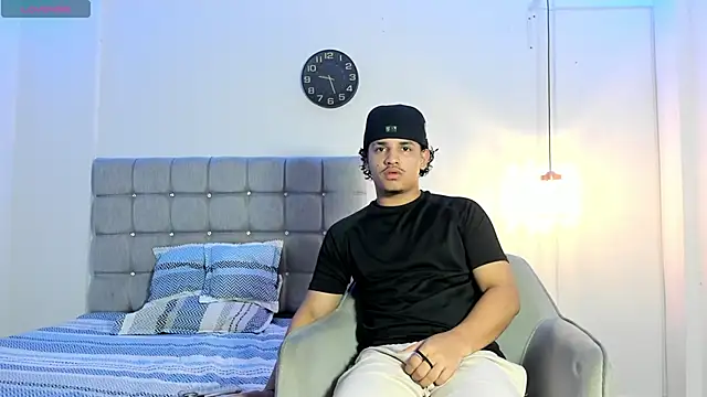 Snapshot of samxx_muscle chatting on 10-09-25, 01:53 samxx muscle online show from 10-09-25, 01:53