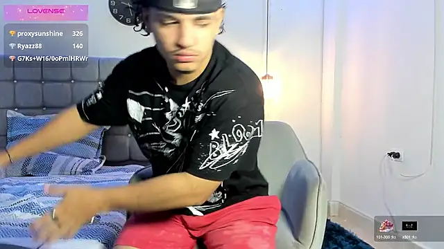 Snapshot of samxx_muscle chatting on 10-12-25, 02:49 samxx muscle online show from 10-12-25, 02:49