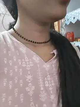 Eshwari Chopra online show from 06-18-26, 11:42
