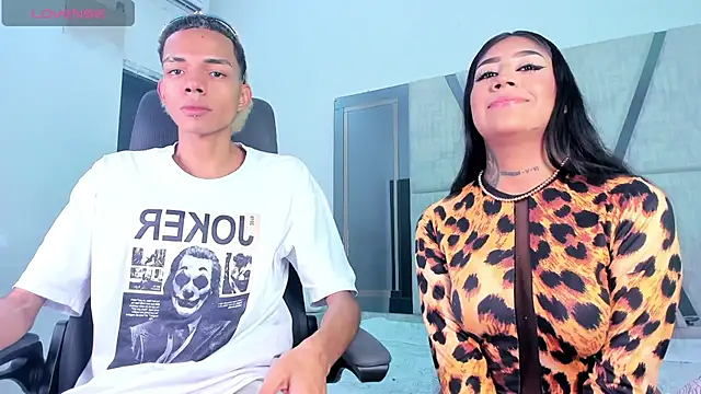 Snapshot of candyandmarilyn chatting on 09-10-25, 09:37 candyandmarilyn online show from 09-10-25, 09:37