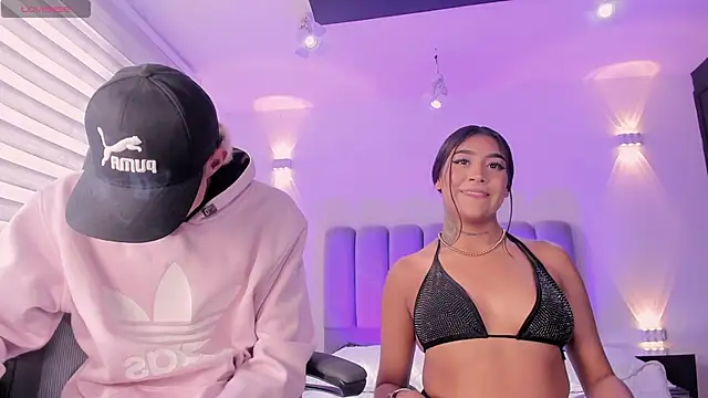 Snapshot of candyandmarilyn chatting on 09-20-25, 08:54 candyandmarilyn online show from 09-20-25, 08:54