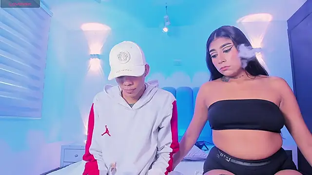 Snapshot of candyandmarilyn chatting on 09-24-25, 08:45 candyandmarilyn online show from 09-24-25, 08:45