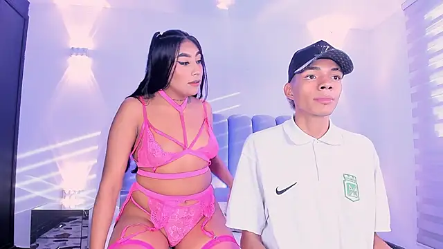 Snapshot of candyandmarilyn chatting on 10-14-25, 09:37 candyandmarilyn online show from 10-14-25, 09:37