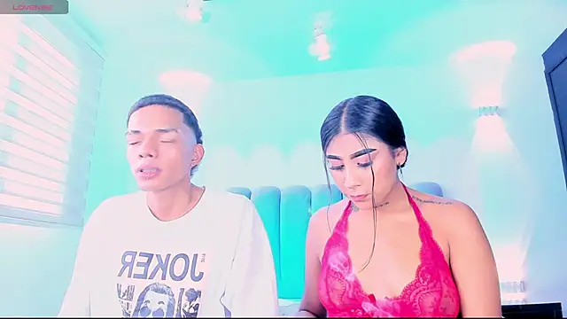 Snapshot of candyandmarilyn chatting on 10-17-25, 09:06 candyandmarilyn online show from 10-17-25, 09:06