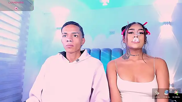 Snapshot of candyandmarilyn chatting on 10-19-25, 09:04 candyandmarilyn online show from 10-19-25, 09:04