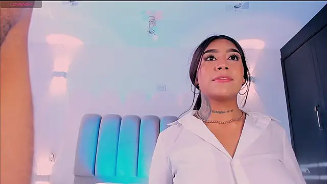 Snapshot of candyandmarilyn chatting on 11-17-25, 09:20 candyandmarilyn online show from 11-17-25, 09:20