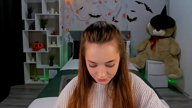 MelanieAlves online show from 10-22-25, 12:27