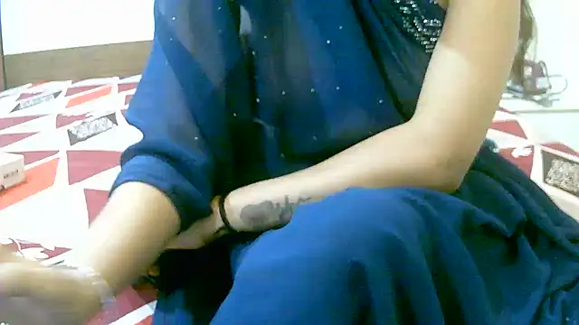 Snapshot of ragini_m_m_s chatting on 11-01-25, 03:25 ragini m m s online show from 11-01-25, 03:25