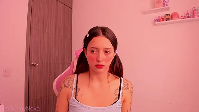 ImBunnyNova online show from 04-10-26, 02:33