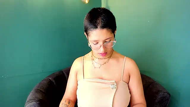 Elaine87  online show from 10-12-25, 12:15