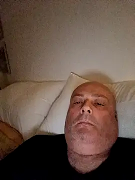 Snapshot of Alexis_Bull chatting on 03-19-25, 11:47 Alexis Bull online show from 03-19-25, 11:47