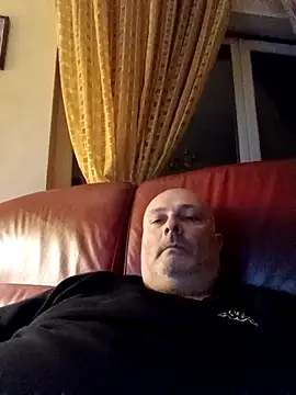 Snapshot of Alexis_Bull chatting on 03-23-25, 01:09 Alexis Bull online show from 03-23-25, 01:09