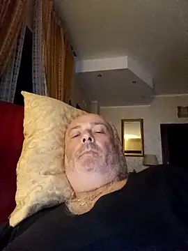 Snapshot of Alexis_Bull chatting on 09-11-25, 10:54 Alexis Bull online show from 09-11-25, 10:54