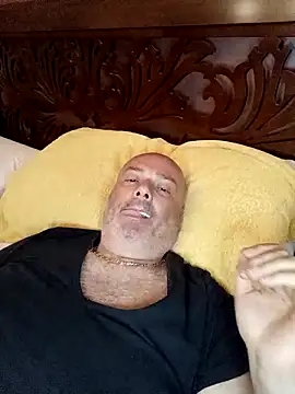 Snapshot of Alexis_Bull chatting on 09-12-25, 05:24 Alexis Bull online show from 09-12-25, 05:24