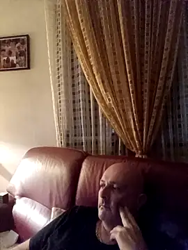 Snapshot of Alexis_Bull chatting on 09-15-25, 10:21 Alexis Bull online show from 09-15-25, 10:21