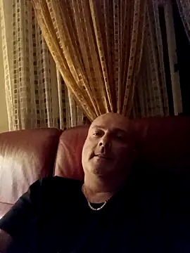 Snapshot of Alexis_Bull chatting on 09-23-25, 09:29 Alexis Bull online show from 09-23-25, 09:29