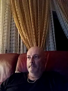 Snapshot of Alexis_Bull chatting on 09-25-25, 11:19 Alexis Bull online show from 09-25-25, 11:19