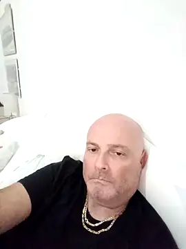 Snapshot of Alexis_Bull chatting on 10-07-25, 02:47 Alexis Bull online show from 10-07-25, 02:47