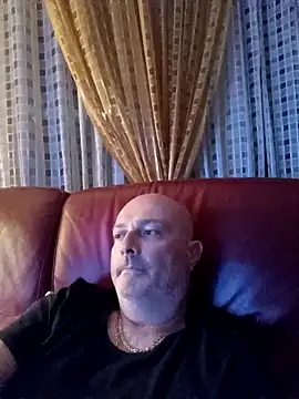 Snapshot of Alexis_Bull chatting on 10-15-25, 10:21 Alexis Bull online show from 10-15-25, 10:21