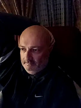 Snapshot of Alexis_Bull chatting on 10-18-25, 10:21 Alexis Bull online show from 10-18-25, 10:21