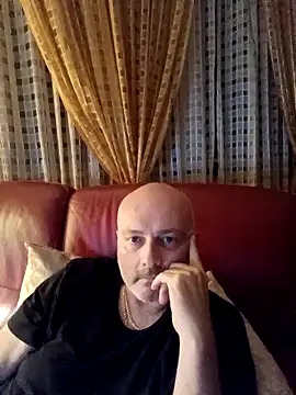 Snapshot of Alexis_Bull chatting on 10-19-25, 09:59 Alexis Bull online show from 10-19-25, 09:59