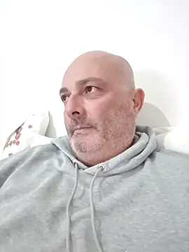 Snapshot of Alexis_Bull chatting on 11-06-25, 06:09 Alexis Bull online show from 11-06-25, 06:09