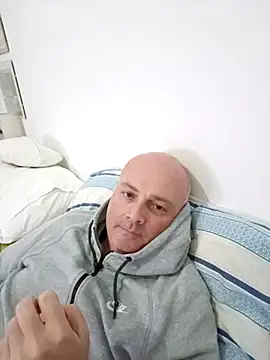 Snapshot of Alexis_Bull chatting on 11-24-25, 01:55 Alexis Bull online show from 11-24-25, 01:55