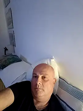 Snapshot of Alexis_Bull chatting on 12-15-25, 12:37 Alexis Bull online show from 12-15-25, 12:37