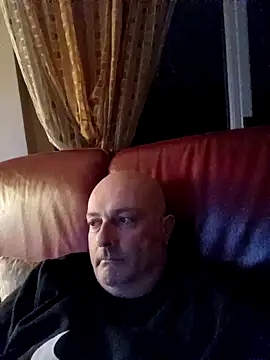 Snapshot of Alexis_Bull chatting on 12-16-25, 11:43 Alexis Bull online show from 12-16-25, 11:43