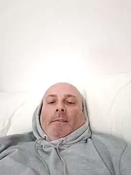 Snapshot of Alexis_Bull chatting on 02-11-26, 03:06 Alexis Bull online show from 02-11-26, 03:06