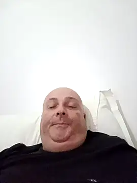 Snapshot of Alexis_Bull chatting on 02-16-26, 01:13 Alexis Bull online show from 02-16-26, 01:13