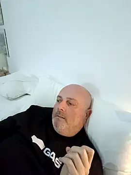 Snapshot of Alexis_Bull chatting on 02-28-26, 05:36 Alexis Bull online show from 02-28-26, 05:36