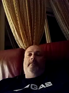 Snapshot of Alexis_Bull chatting on 03-11-26, 11:44 Alexis Bull online show from 03-11-26, 11:44