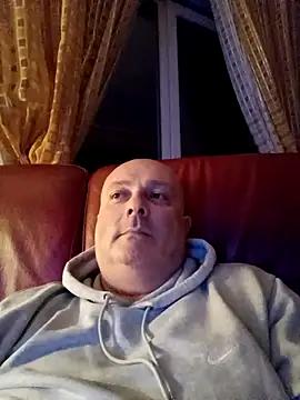 Snapshot of Alexis_Bull chatting on 03-17-26, 12:26 Alexis Bull online show from 03-17-26, 12:26