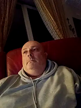 Snapshot of Alexis_Bull chatting on 03-18-26, 12:03 Alexis Bull online show from 03-18-26, 12:03