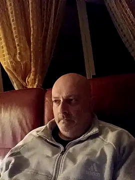 Snapshot of Alexis_Bull chatting on 03-20-26, 11:53 Alexis Bull online show from 03-20-26, 11:53