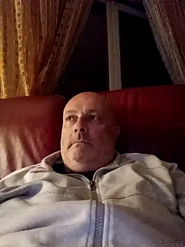 Snapshot of Alexis_Bull chatting on 04-08-26, 11:16 Alexis Bull online show from 04-08-26, 11:16