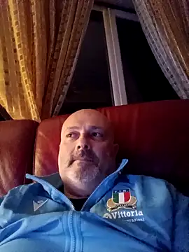 Snapshot of Alexis_Bull chatting on 04-17-26, 11:08 Alexis Bull online show from 04-17-26, 11:08