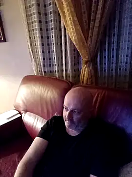 Snapshot of Alexis_Bull chatting on 05-05-26, 10:29 Alexis Bull online show from 05-05-26, 10:29