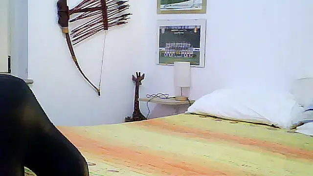 Snapshot of Alexis_Bull chatting on 05-17-26, 05:42 Alexis Bull online show from 05-17-26, 05:42