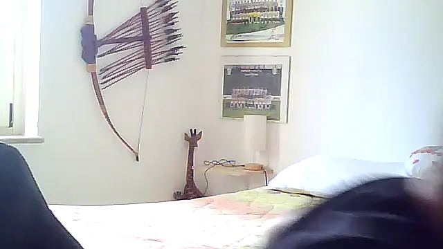 Snapshot of Alexis_Bull chatting on 05-19-26, 01:28 Alexis Bull online show from 05-19-26, 01:28