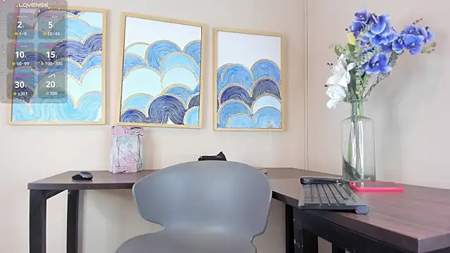 Snapshot of andrea_xoe_ chatting on 11-28-25, 01:58 andrea xoe online show from 11-28-25, 01:58