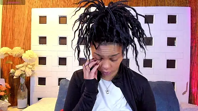 Snapshot of andrea_xoe_ chatting on 03-17-26, 01:36 andrea xoe online show from 03-17-26, 01:36