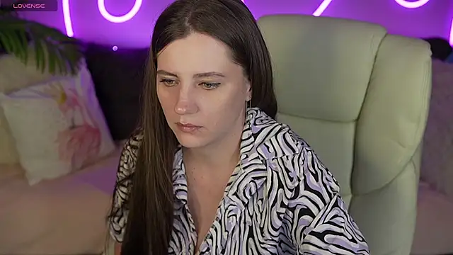 Snapshot of ValeryMurr chatting on 10-14-25, 06:52 ValeryMurr online show from 10-14-25, 06:52