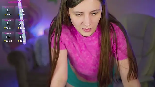 Snapshot of ValeryMurr chatting on 12-17-25, 07:53 ValeryMurr online show from 12-17-25, 07:53