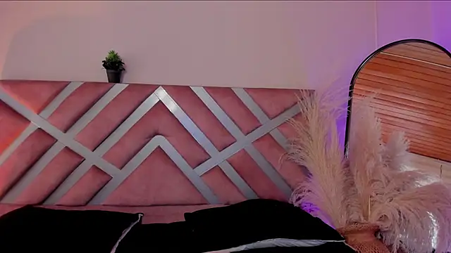 Snapshot of viol_collins__ chatting on 09-16-25, 07:59 viol collins   online show from 09-16-25, 07:59