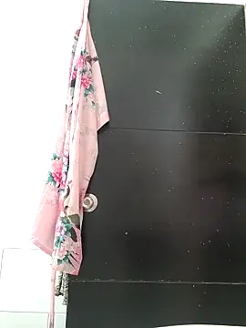 Yuli Mars online show from 10-27-25, 04:22