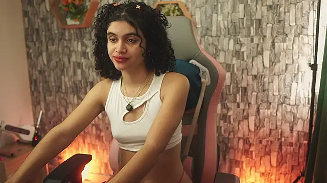 Snapshot of bonniie_98_ chatting on 05-19-26, 08:26 bonniie 98 online show from 05-19-26, 08:26