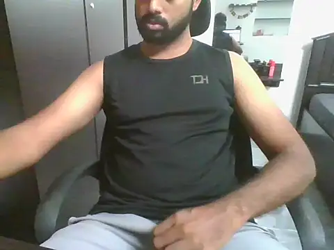 lovelyakash69 online show from 04-02-26, 08:34