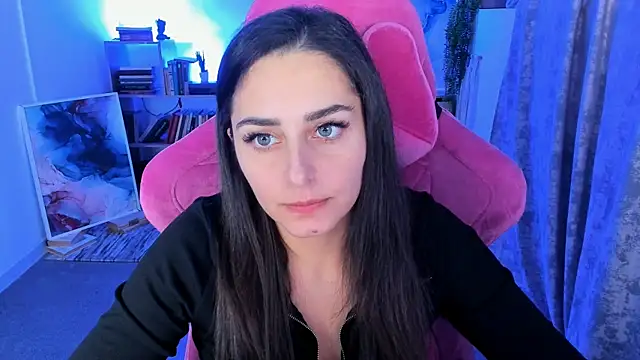 ValeriiMills online show from 10-27-25, 02:43